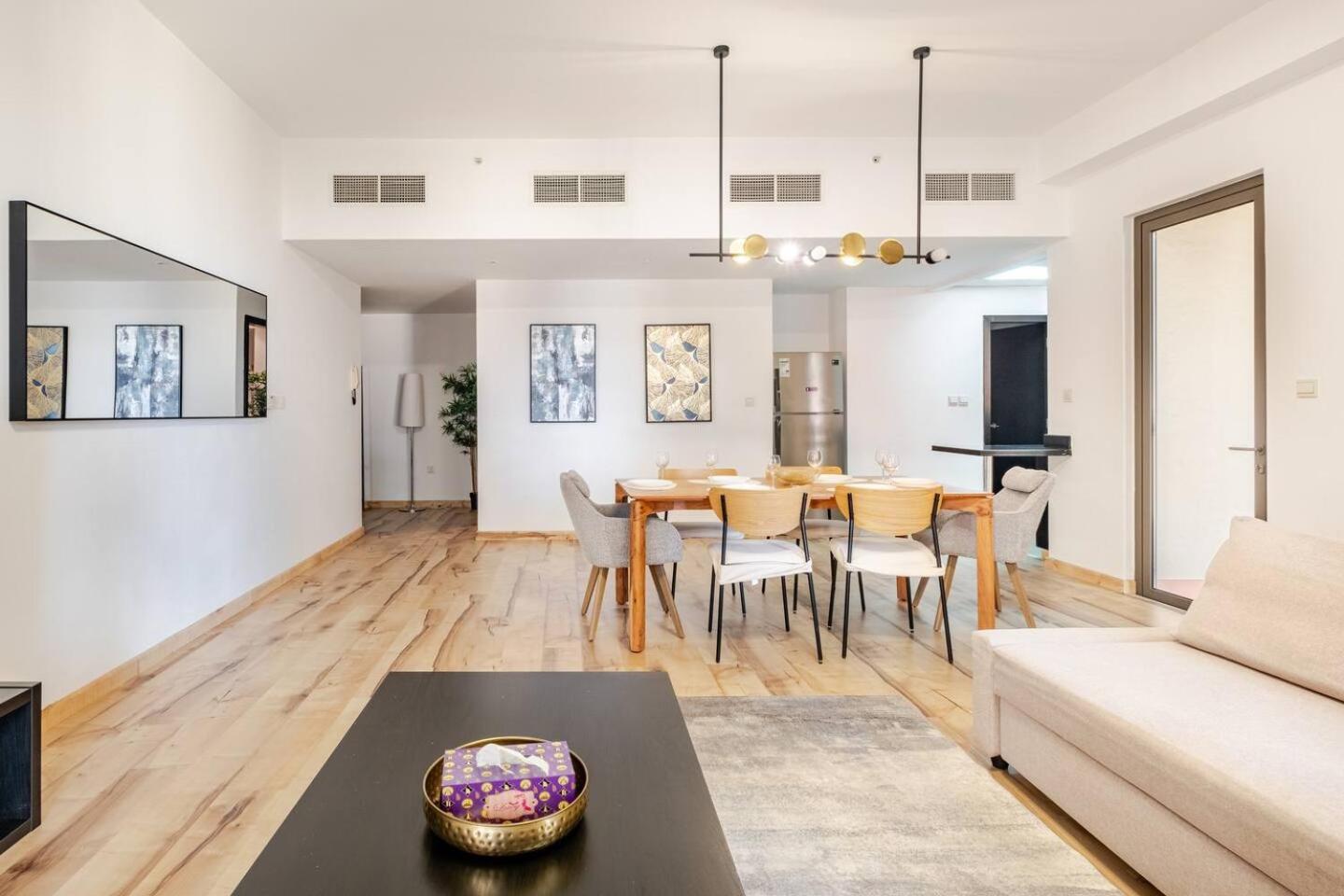 Apartment Stylish Beachside 3 Beds In Jbr *